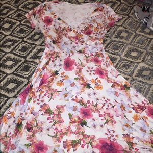 Dress, flowy, flowery, stretchy